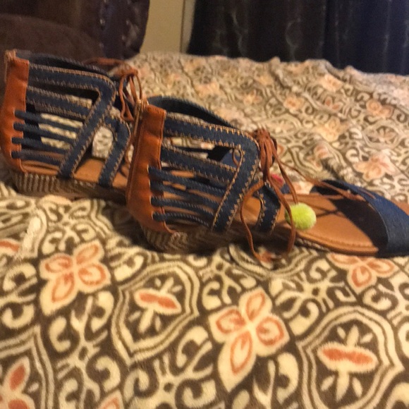 Sugar Dreamer Sandals - Picture 4 of 9